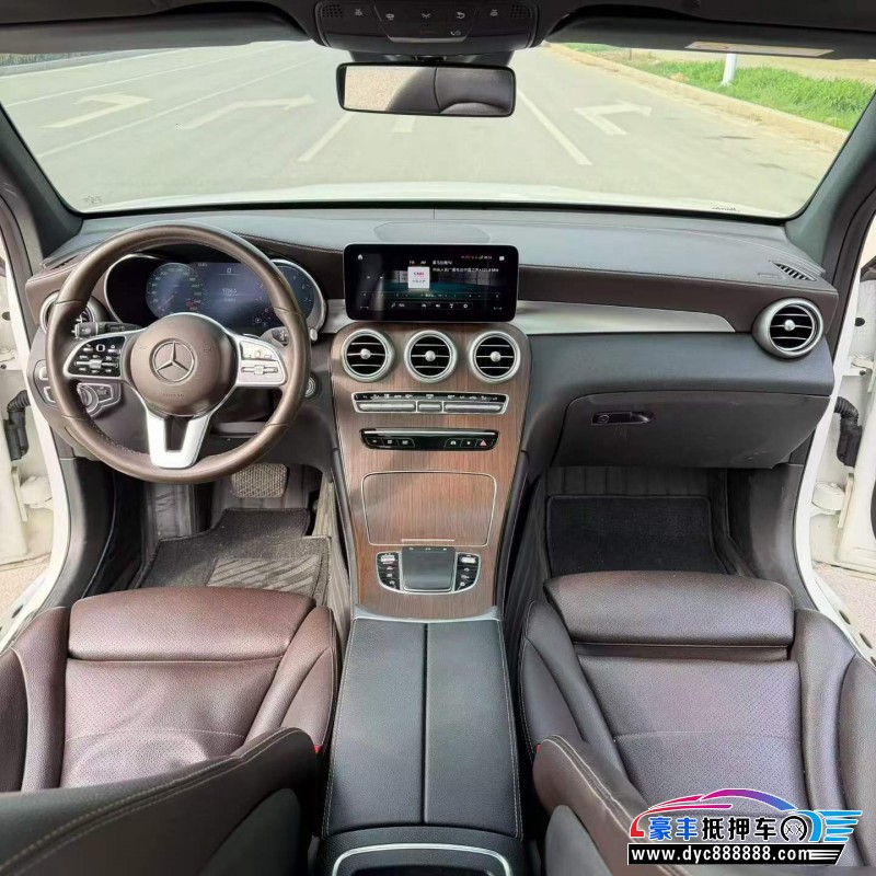 21年奔驰GLC轿车抵押车出售