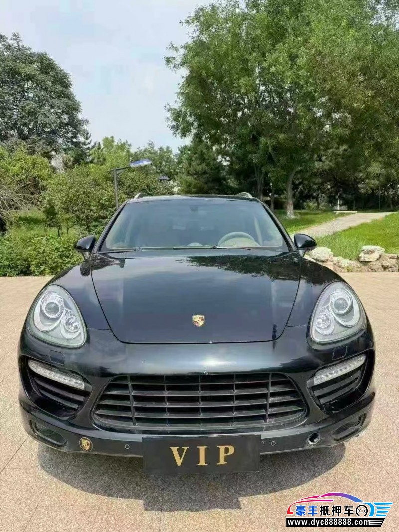 抵押车出售14年保时捷卡宴轿车