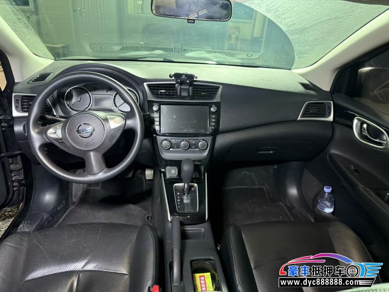 17年日产轩逸轿车抵押车出售