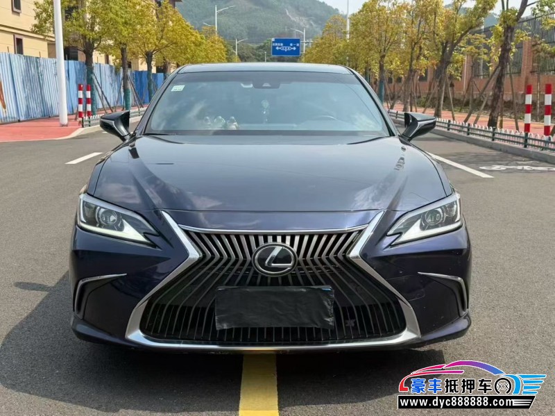 18年雷克萨斯ES轿车抵押车出售