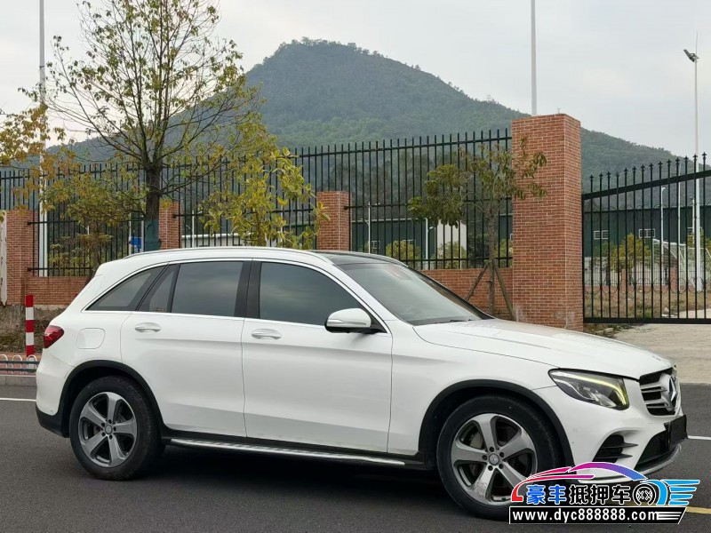 17年奔驰GLC轿车抵押车出售