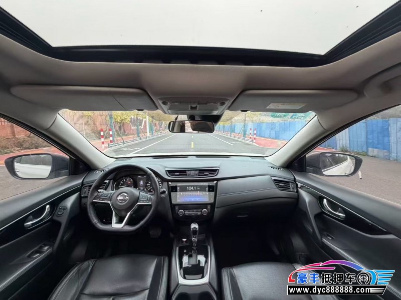 20年日产奇骏轿车抵押车出售