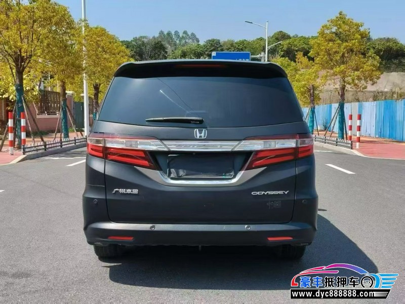 15年本田奥德赛轿车抵押车出售