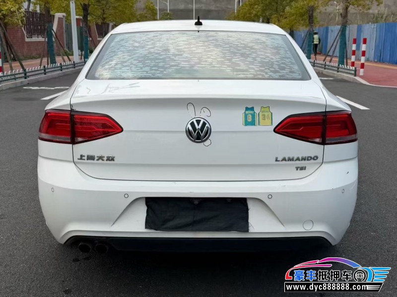 16年大众凌渡轿车抵押车出售