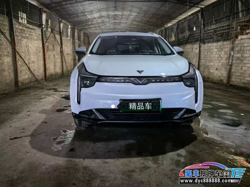 23年哪吒U轿车抵押车出售