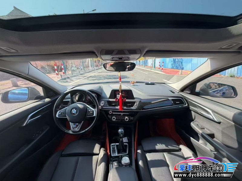 18年宝马1系轿车抵押车出售