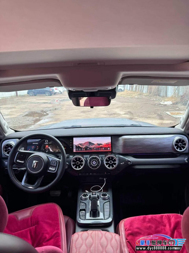 25年WEY坦克300轿车抵押车出售