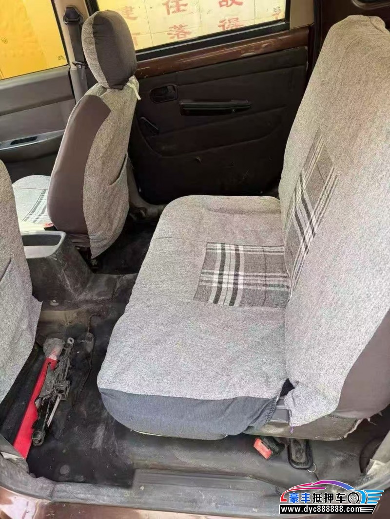 18年五菱汽车五菱宏光轿车抵押车出售