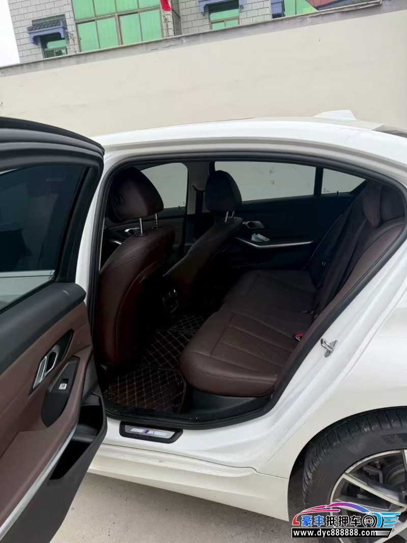 23年宝马3系轿车抵押车出售