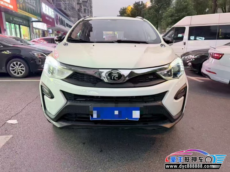 抵押车出售17年比亚迪元SUV