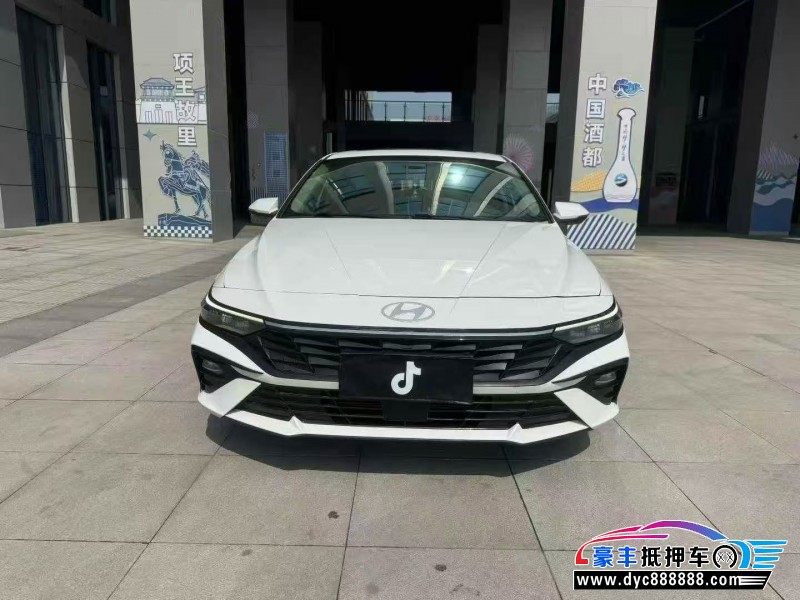 抵押车出售24年现代伊兰特轿车