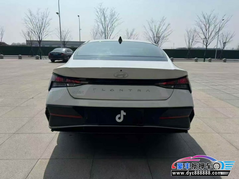 24年现代伊兰特轿车抵押车出售