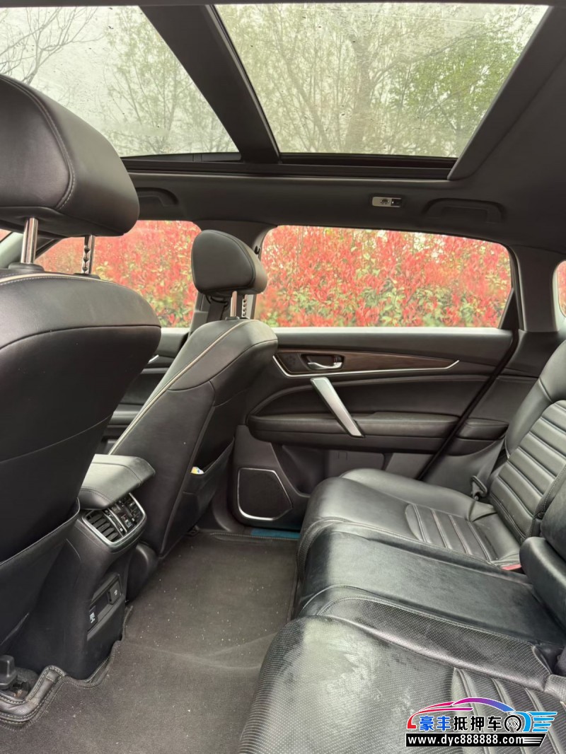 18年本田UR-V轿车抵押车出售