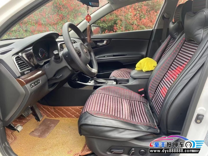 18年起亚K4轿车抵押车出售