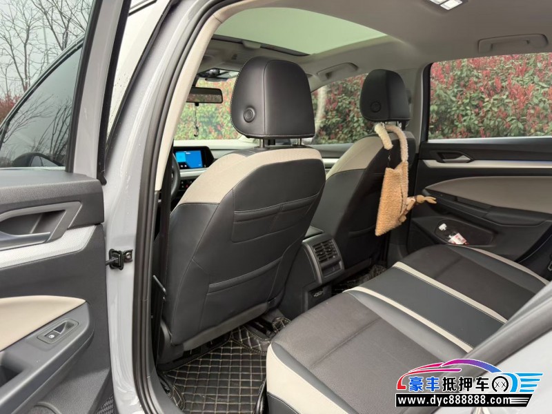 24年大众高尔夫轿车抵押车出售