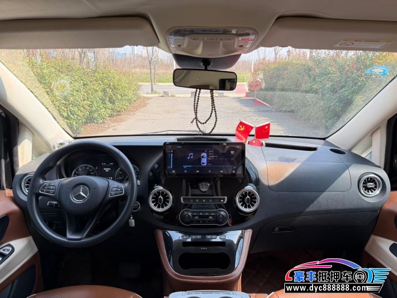 21年奔驰威霆轿车抵押车出售