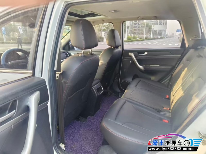 17年长城M6轿车抵押车出售