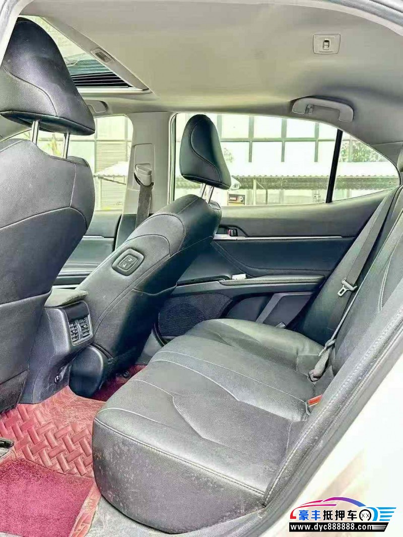 21年丰田凯美瑞轿车抵押车出售