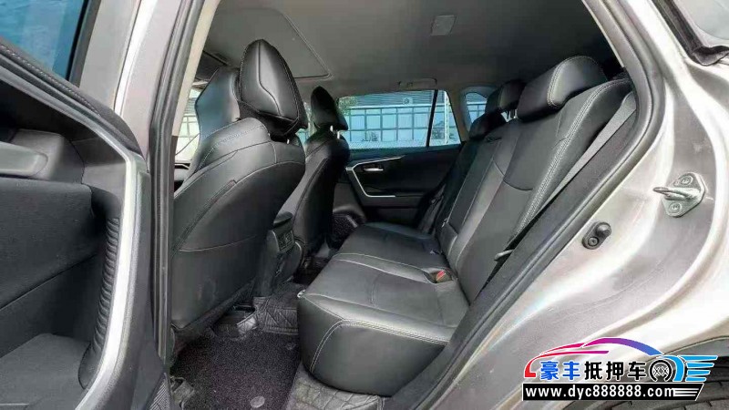 23年丰田威兰达轿车抵押车出售