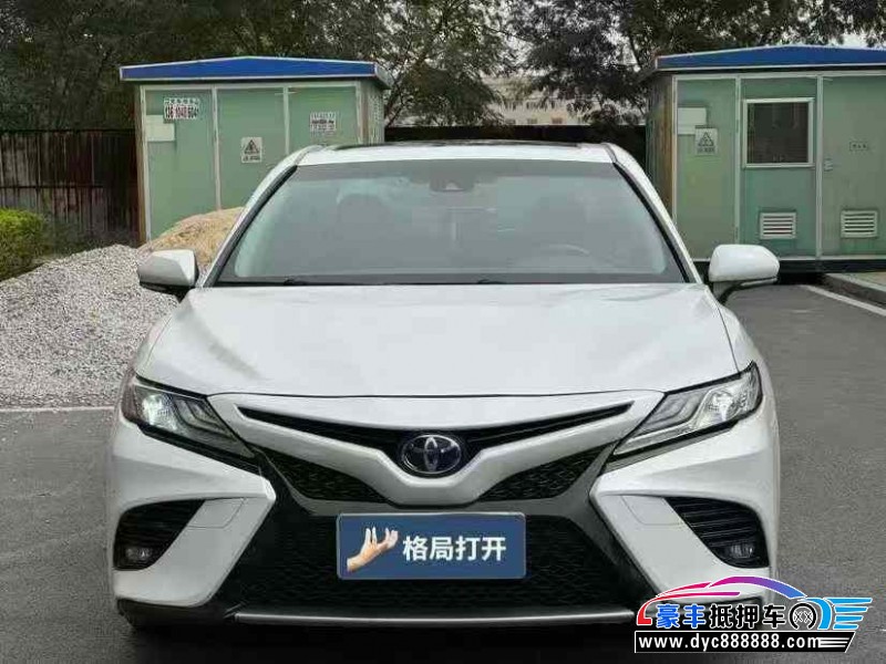 抵押车出售21年丰田凯美瑞轿车