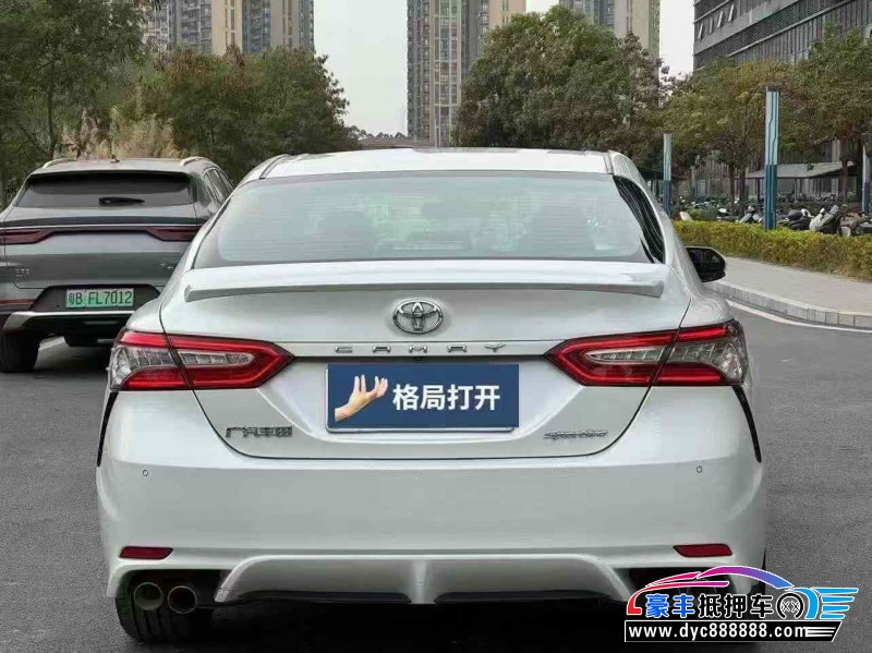 21年丰田凯美瑞轿车抵押车出售