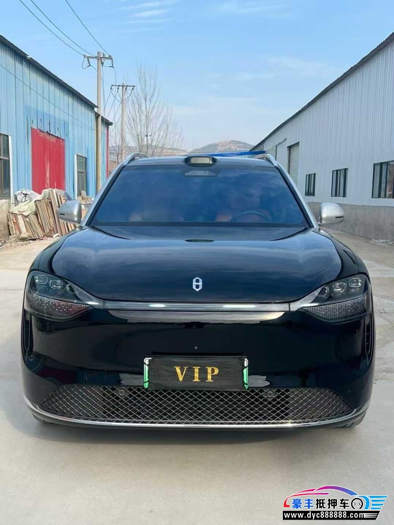 抵押车出售24年华为问界轿车