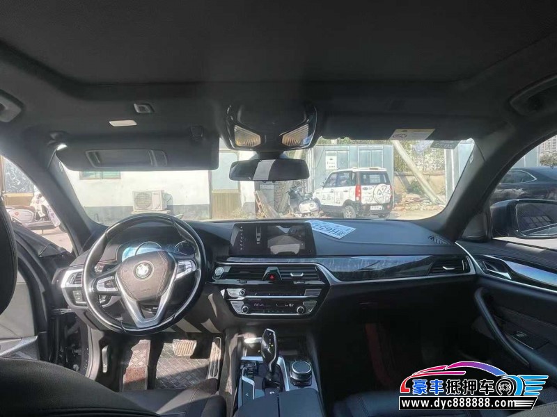 18年宝马5系轿车抵押车出售