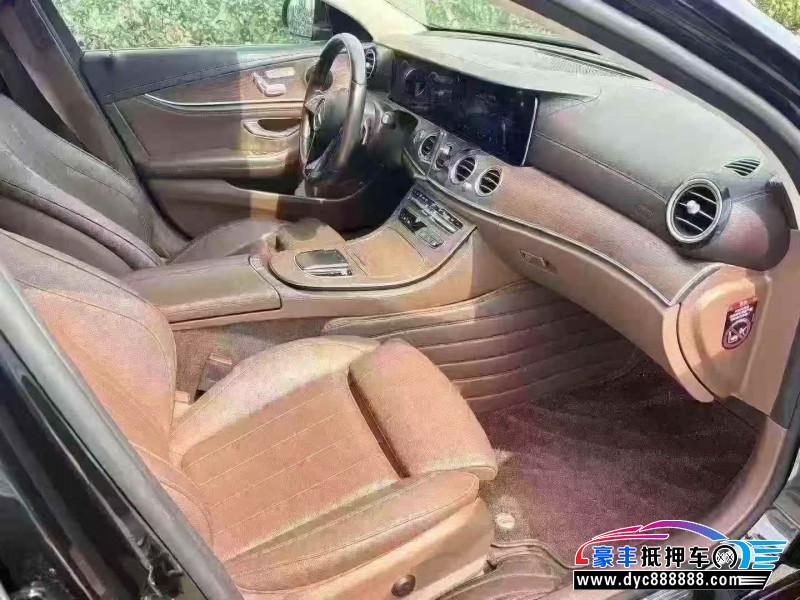 22年奔驰E轿车抵押车出售