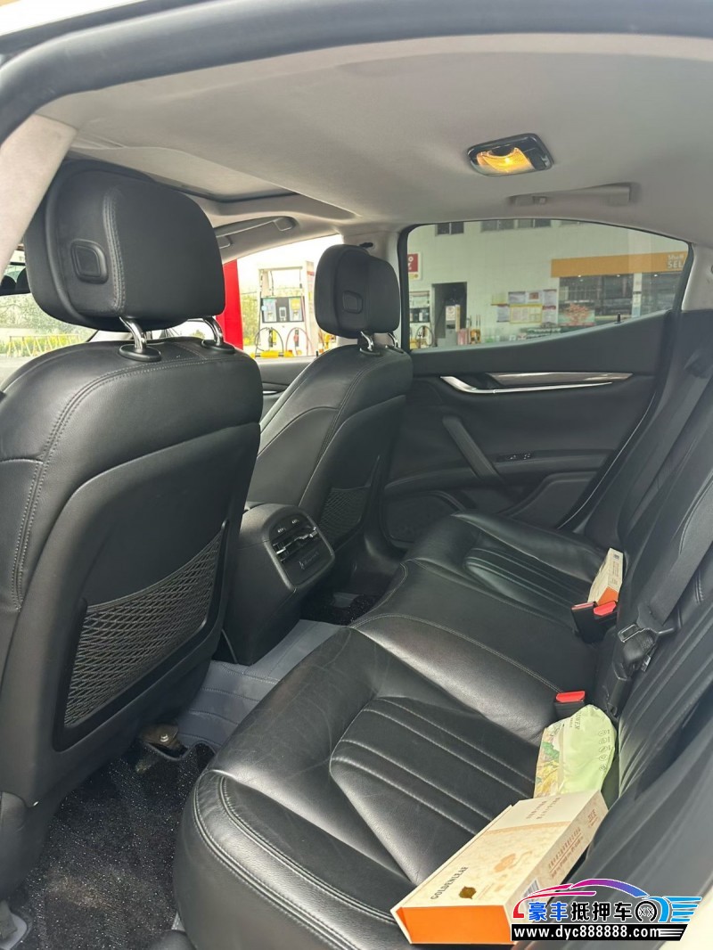 15年玛莎拉蒂Ghibli轿车抵押车出售