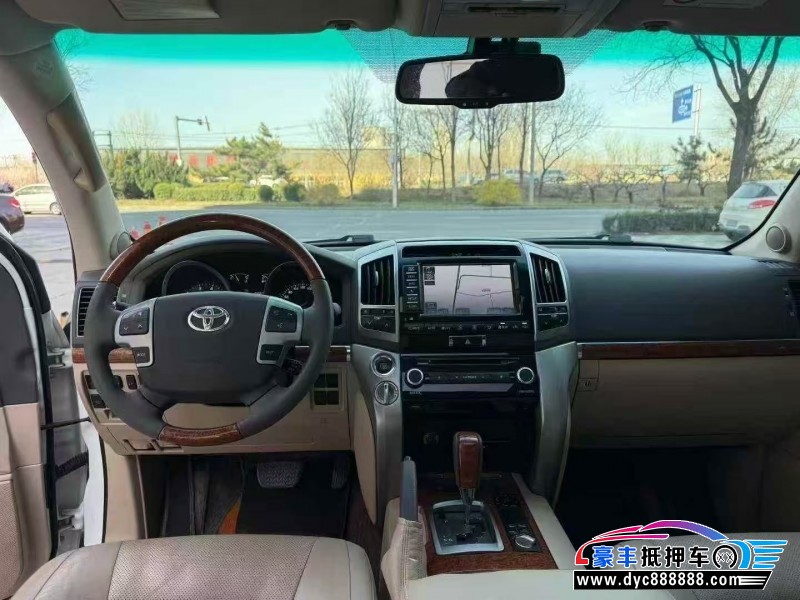 19年丰田兰德酷路泽（陆巡）轿车抵押车出售