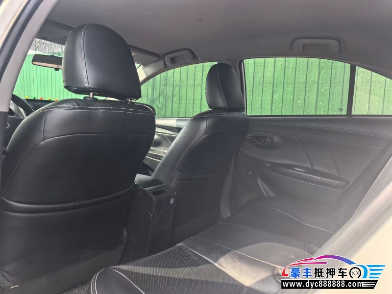 17年丰田威驰轿车抵押车出售