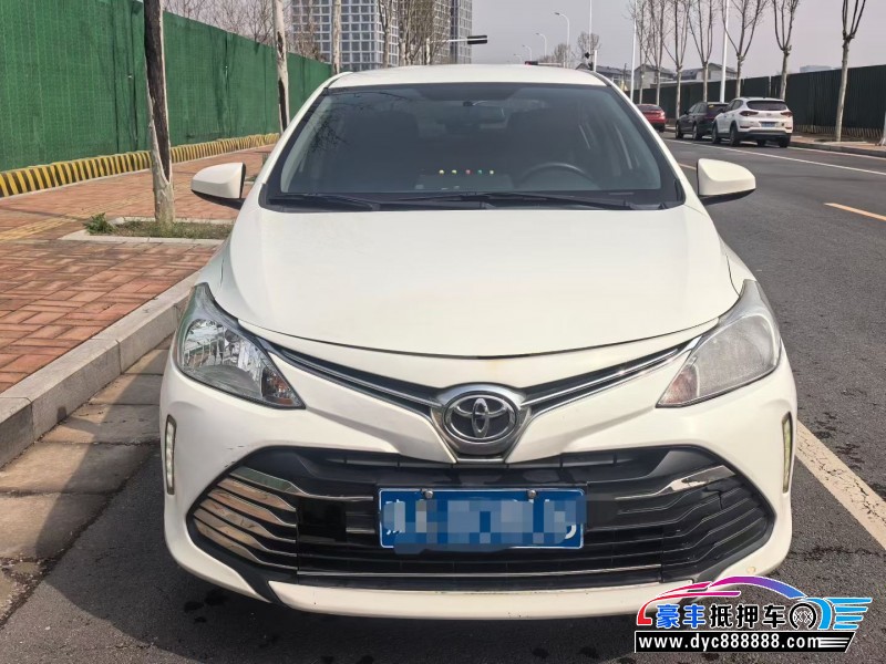 抵押车出售17年丰田威驰轿车