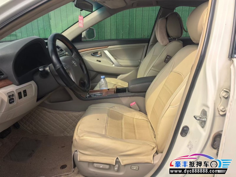 10年丰田凯美瑞轿车抵押车出售