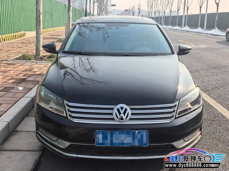 抵押车出售13年大众迈腾轿车