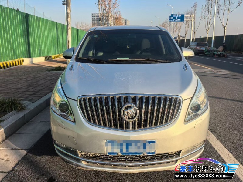 15年别克GL8轿车抵押车出售