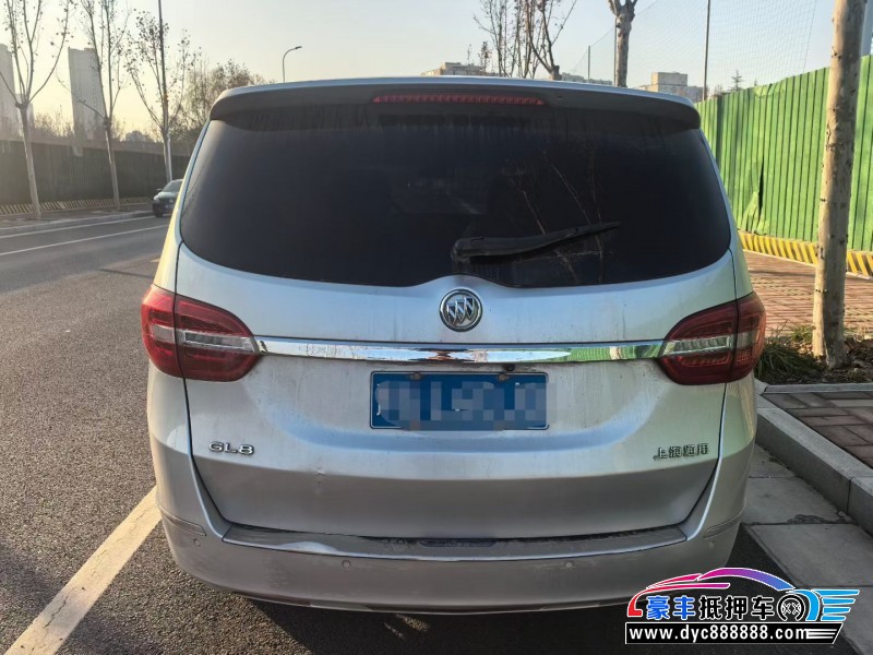 15年别克GL8轿车抵押车出售