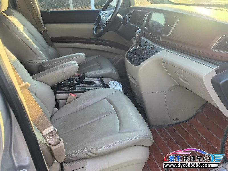 15年别克GL8轿车抵押车出售