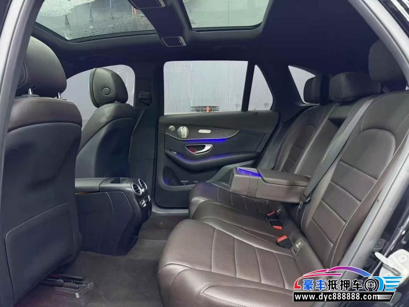 21年奔驰GLC轿车抵押车出售