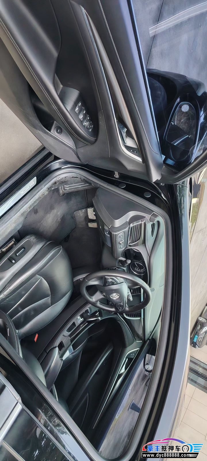 18年别克君越轿车抵押车出售