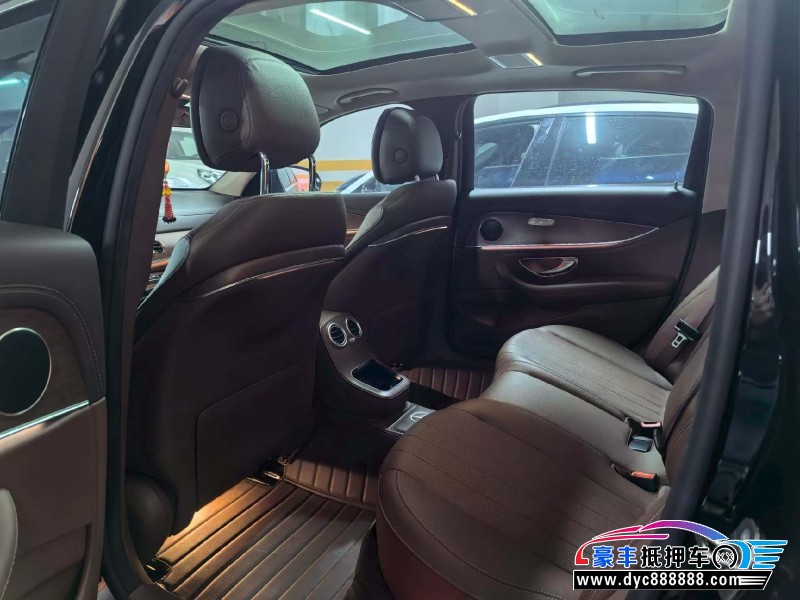 21年奔驰E轿车抵押车出售