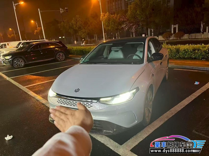 25年零跑c01轿车抵押车出售