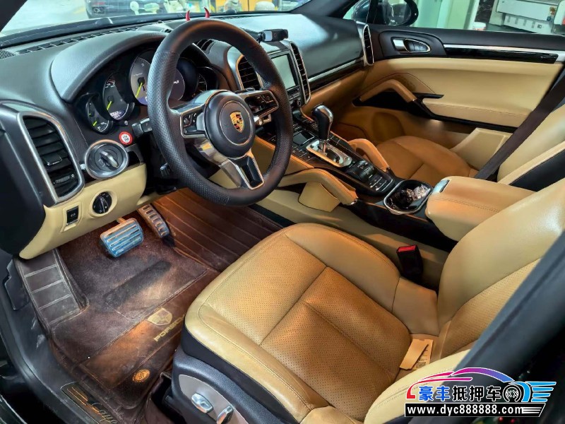 16年保时捷卡宴轿车抵押车出售