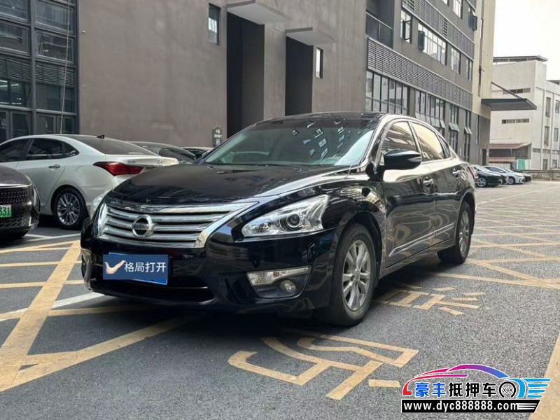 15年日产天籁轿车抵押车出售
