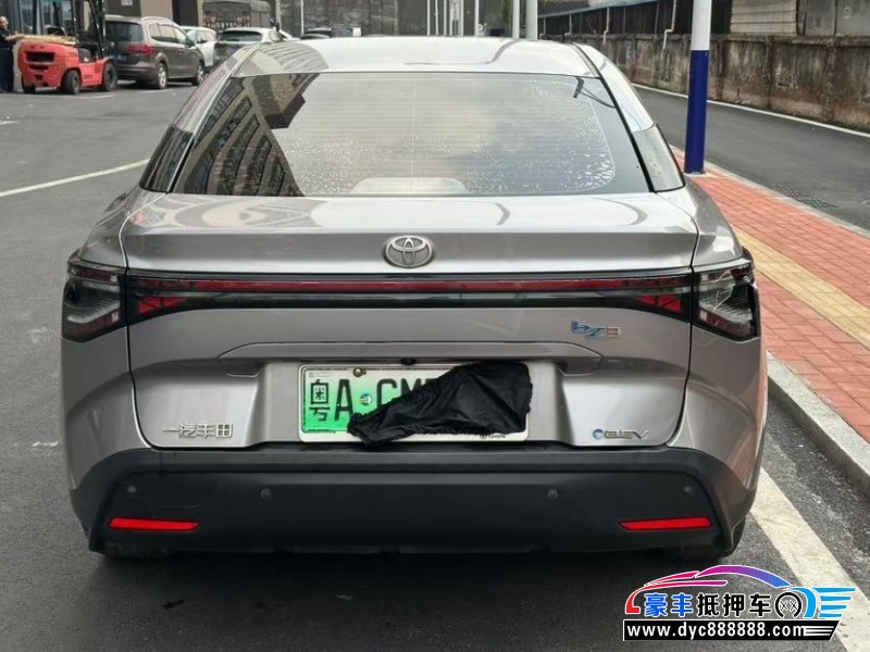 24年丰田BZ3轿车抵押车出售