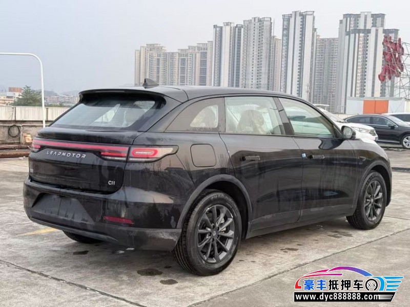 25年零跑C11轿车抵押车出售