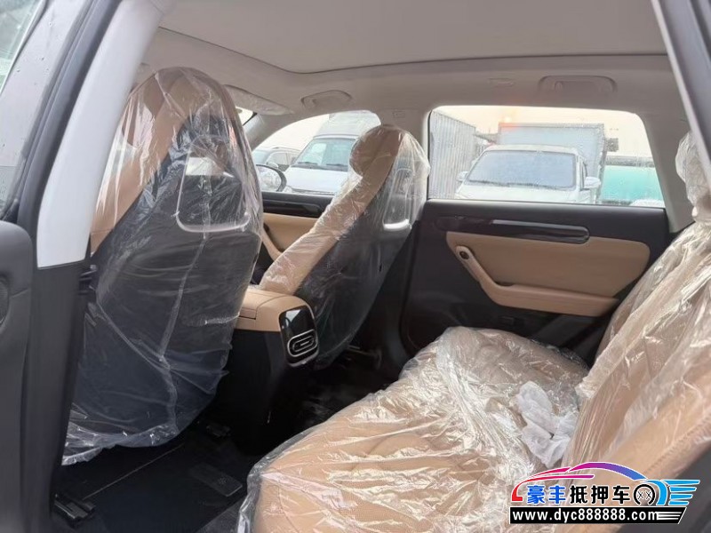 25年零跑C11轿车抵押车出售