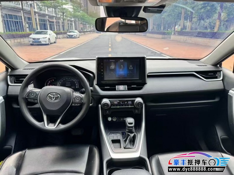 21年丰田RAV4荣放轿车抵押车出售