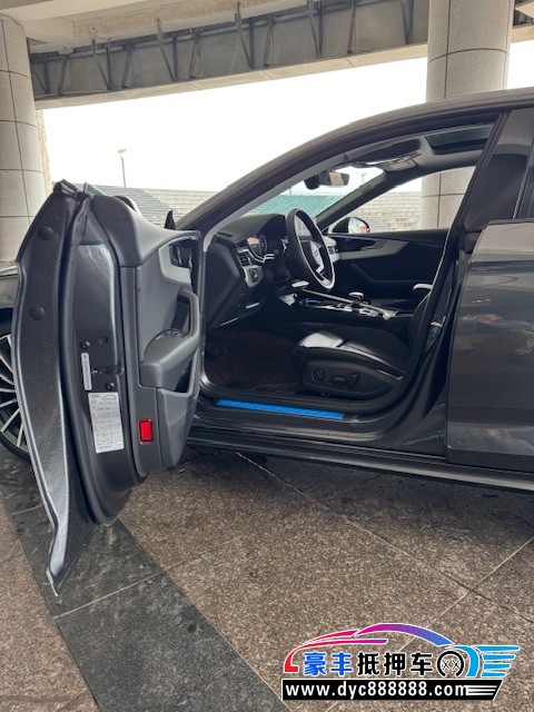 24年奥迪A5轿车抵押车出售