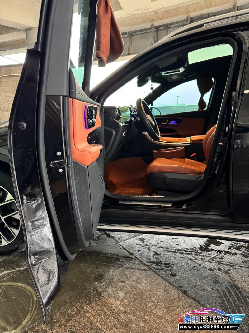 25年奔驰GLCSUV抵押车出售