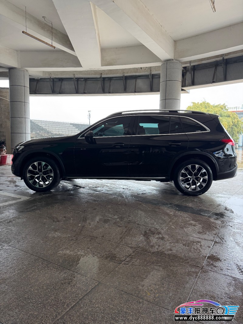 25年奔驰GLCSUV抵押车出售